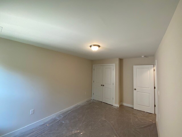 Building Photo - 917 Hillman Ln