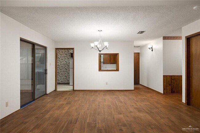 Foto del edificio - 1105 Cardinal Ave