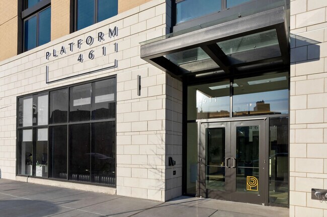 Foto del edificio - 4620 N Broadway St
