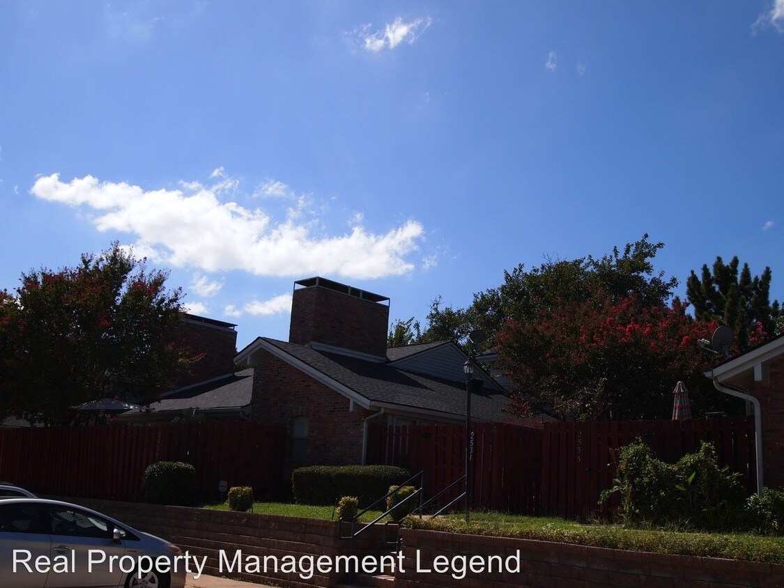 Primary Photo - 1 br, 1 bath House - 2504 Shady Ridge dr