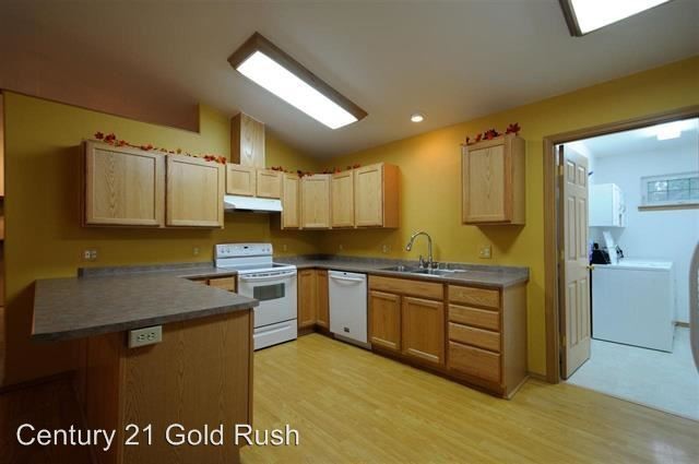 Building Photo - 3 br, 2 bath House - 740 Lakloey Dr