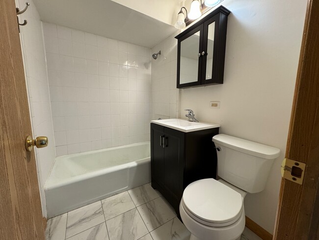 Foto del edificio - 6609 Oak Forest Ave