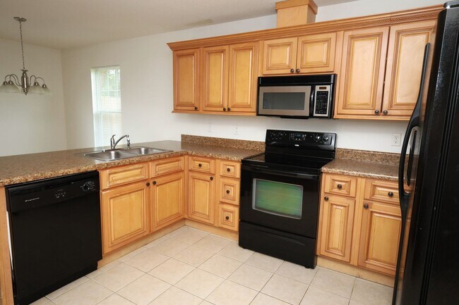 Foto del edificio - 3658 Linden Cir