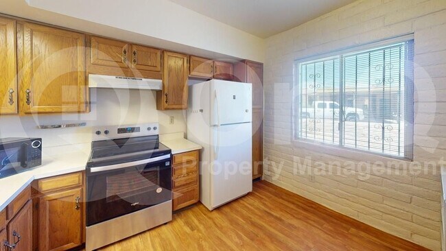 Foto del edificio - 3548 S Mission Rd