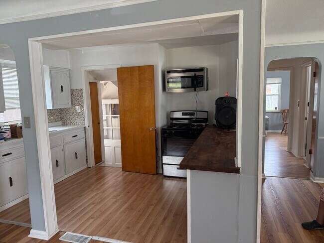 Foto del edificio - 8414 Renwood Dr