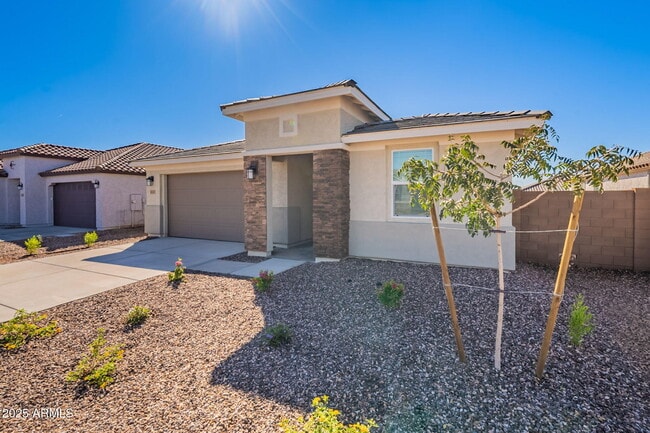 Foto del edificio - 8147 E Paloma Ave