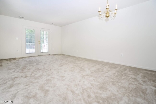 Building Photo - 121 Courter Rd