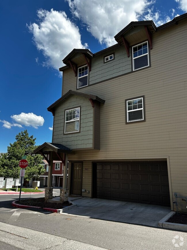 Building Photo - 2465 W Cripple Creek Dr