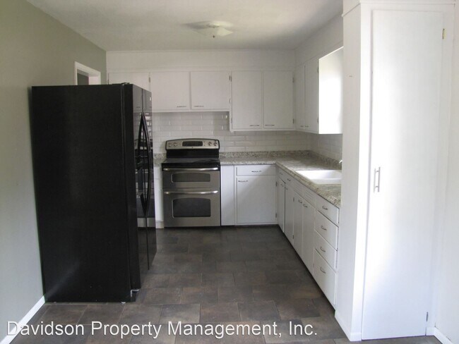 Building Photo - 3 br, 2 bath House - 1262 E. Madison St