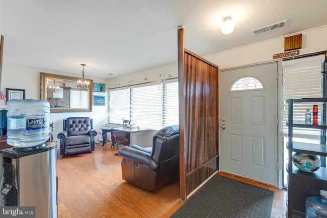 Foto del edificio - 1218 Magnolia Ln