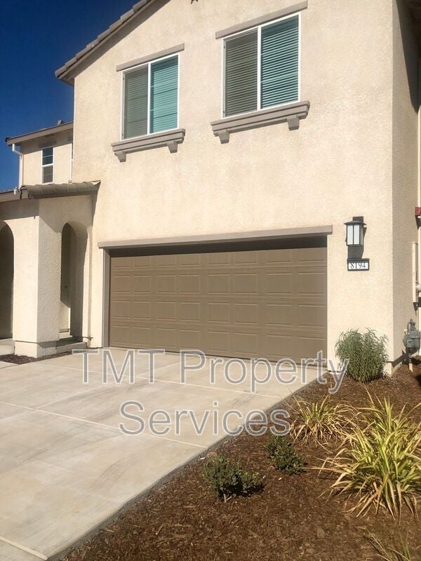 Building Photo - 8194 Champart Cir