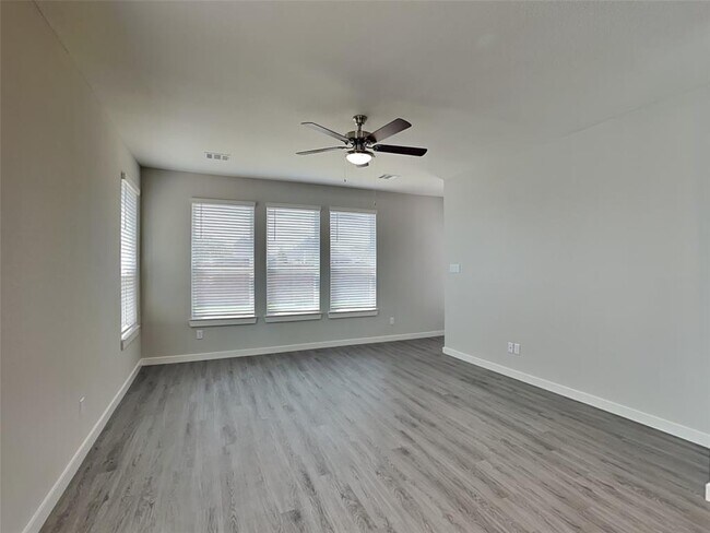 Building Photo - 23611 Gibson Frst Dr