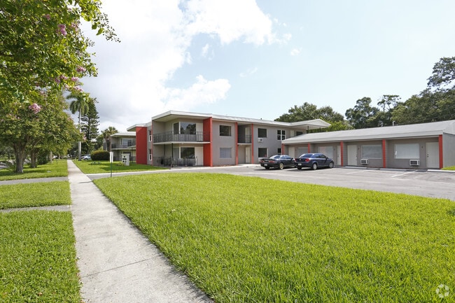 Building Photo - The Astoria - Sabal
