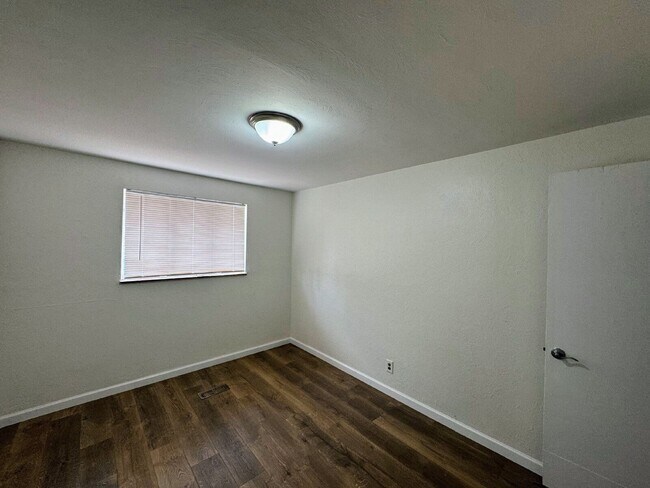 Foto del edificio - 9285 E 14th Ave