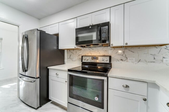 Foto del edificio - 5013 Arbor Ridge Dr