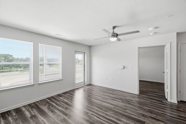 Building Photo - Cedar Bluff Apartments