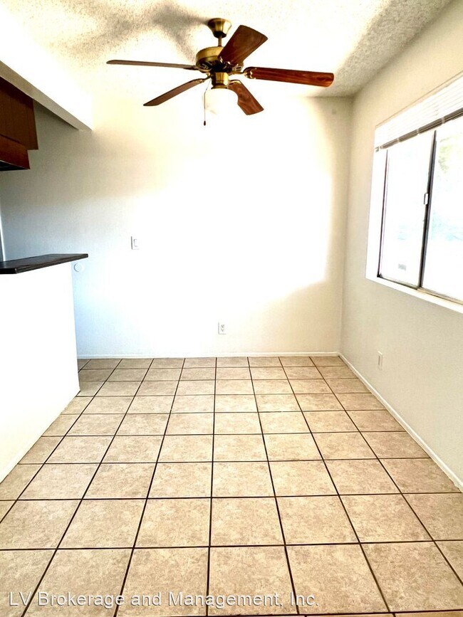 Building Photo - 3 br, 1 bath House - 680 Muir