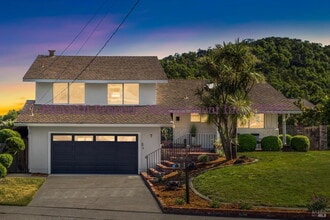 Building Photo - 7 Hearthstone Ct