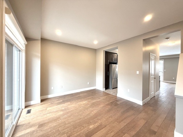 Photo du bâtiment - 3 Bed | 2.5 Bath | Garage | Available NOW | $2,500+ Utilities