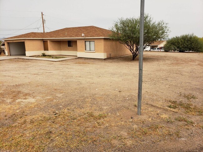 Building Photo - 7465 S Branding Iron Rd