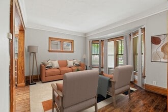 Building Photo - 3016 N Murray Ave