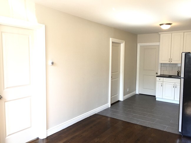 Building Photo - 153 Westminster Pl