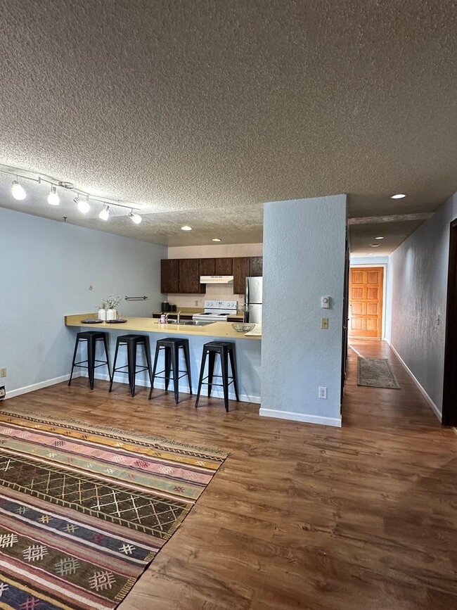 Foto del edificio - Two Bedroom One Bath Glenwood Springs Condo