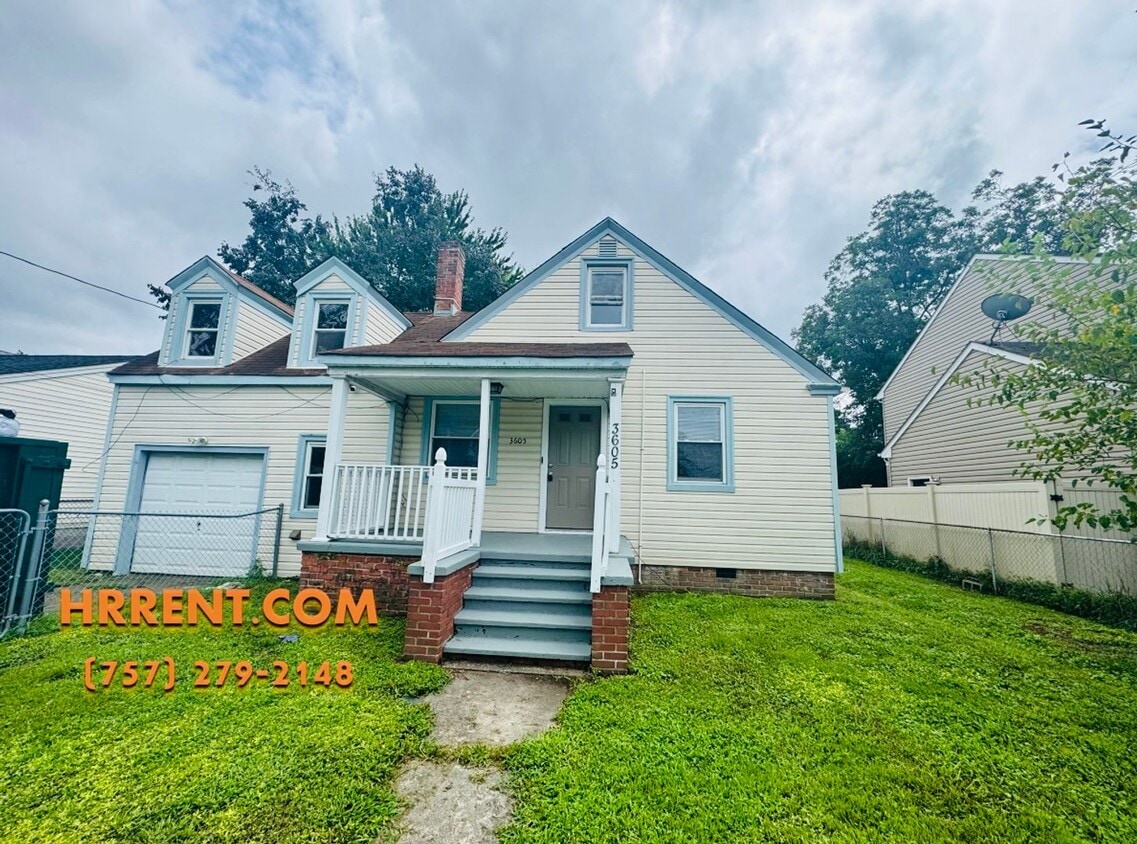 Primary Photo - Lovely 3 Bedroom 2 Bath Single Family Home...