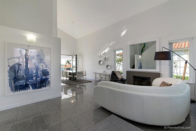 Foto del edificio - 4661 Pannonia Rd