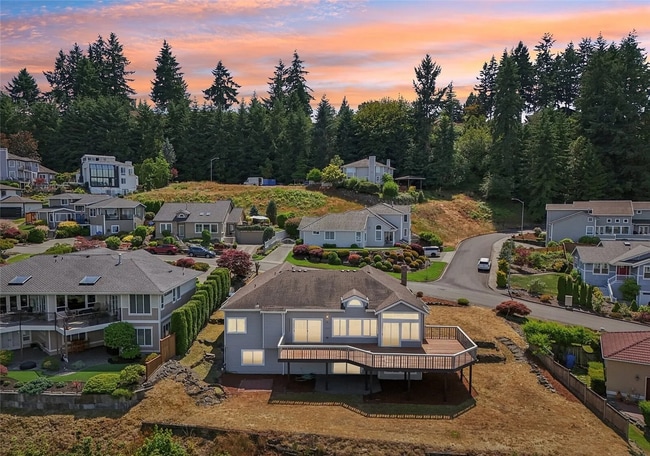 Building Photo - Stunning Fully Remodeled 4-Bedroom Waterfront Home in Steilacoom — Minutes From Chambers Bay