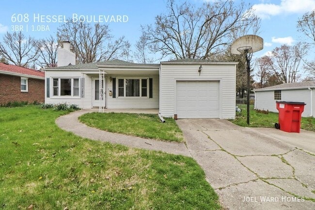 Building Photo - Charming Home Steps from Hessel Park