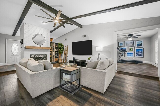 Living Room - 3906 Cordwood Ct