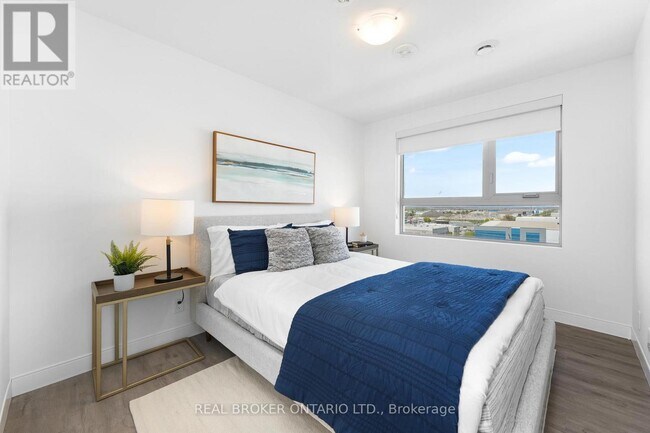 Building Photo - 100 Manett Crescent