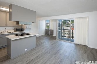 Building Photo - 818 S King St