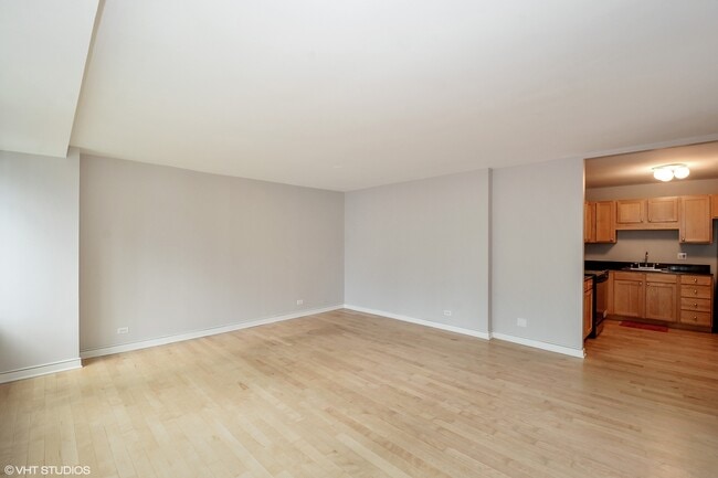 Building Photo - 211 E Ohio St