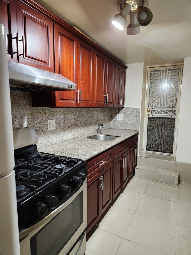 Foto del edificio - 229 94th St