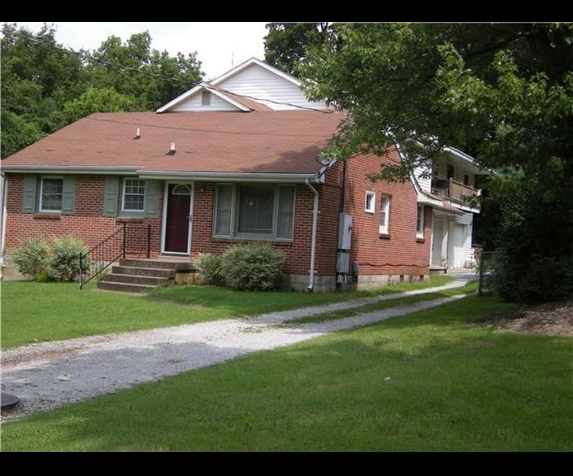Primary Photo - 5202 Wyoming Ave