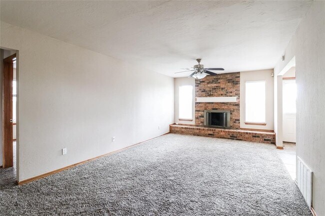 Foto del edificio - 908 SW 16th St