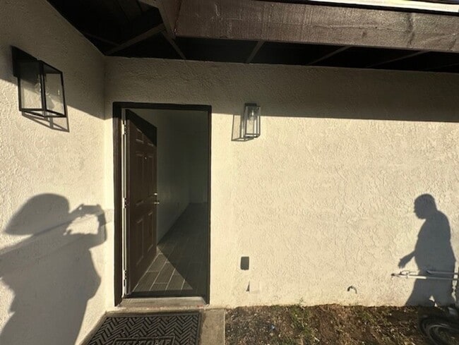 Building Photo - !!FONTANA STUDIO!! 16430 Unit B Hawthorne ...