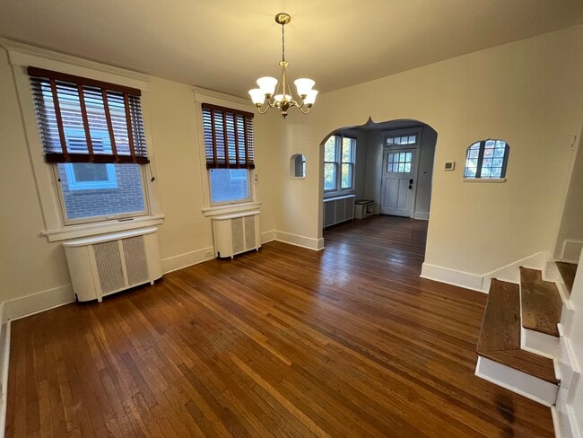 Building Photo - 2268 Shady Ave