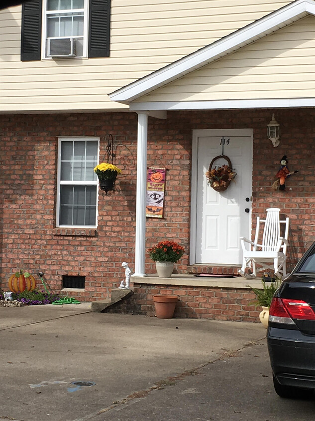 Primary Photo - 116 Weatheridge Dr