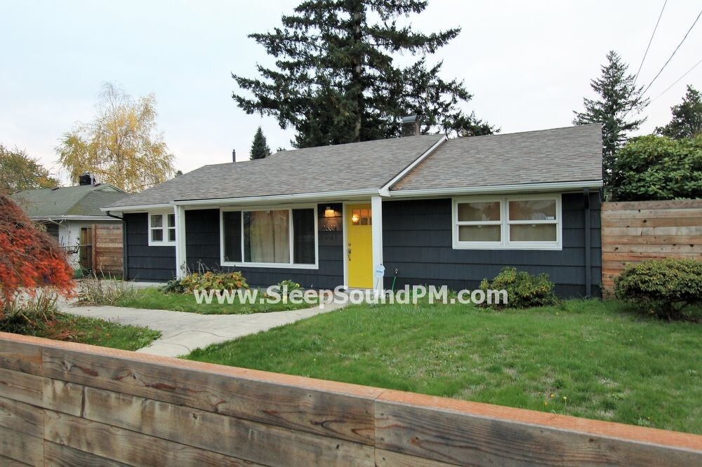 Primary Photo - 2537 NE 111th Ave