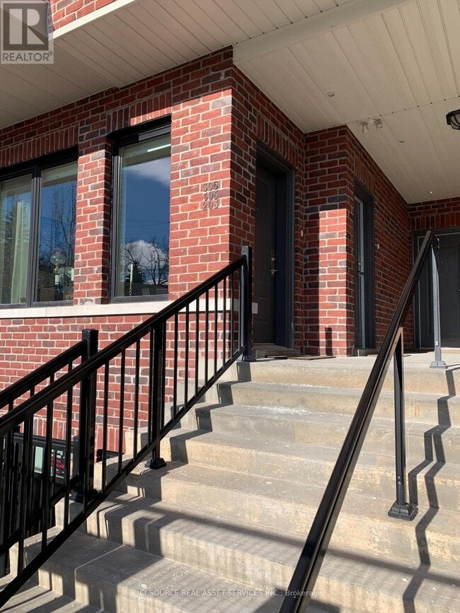 Photo du bâtiment - 487 Queen St