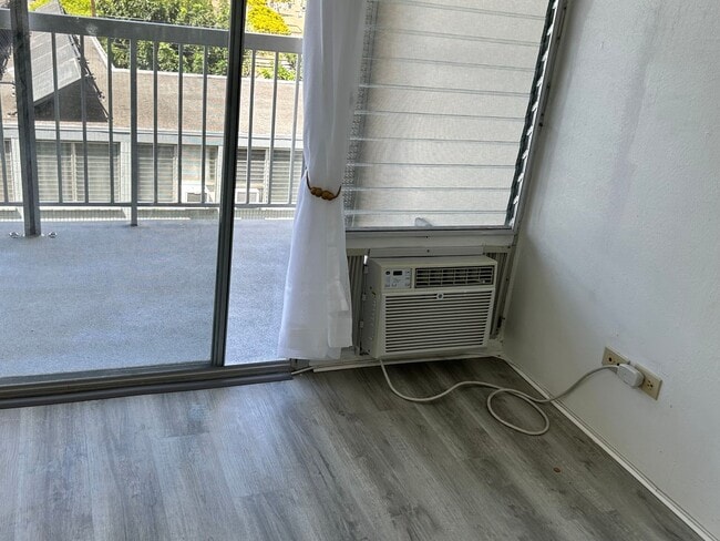 Building Photo - Makiki 1-bedroom