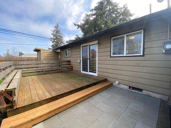 Foto del edificio - 2 br, 1 bath House - 1186 M St.