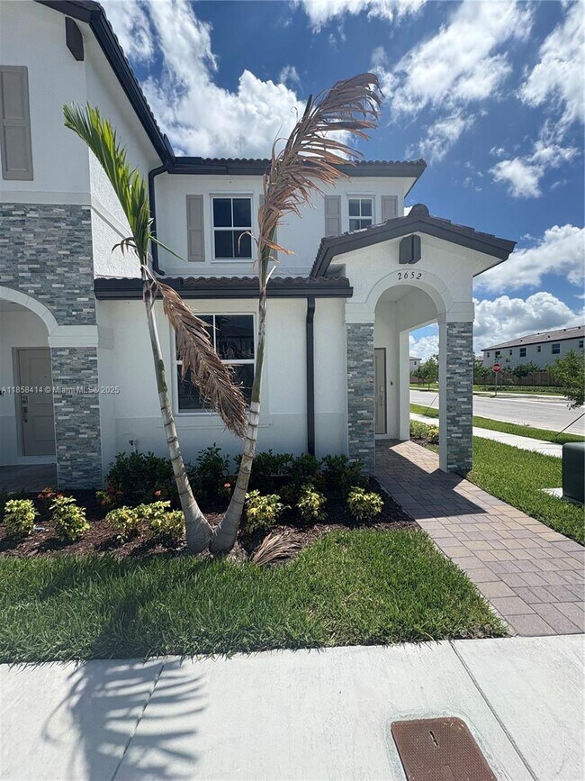 Foto del edificio - 2652 SE 28th St