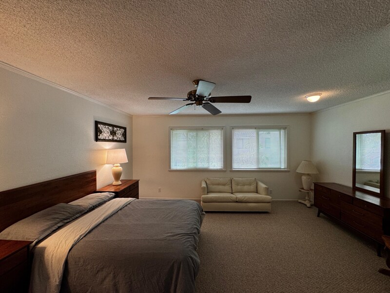 Foto principal - 700 W Walnut Ave