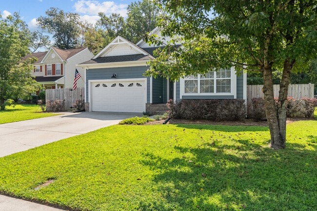 Building Photo - 2560 Golden Maple Dr