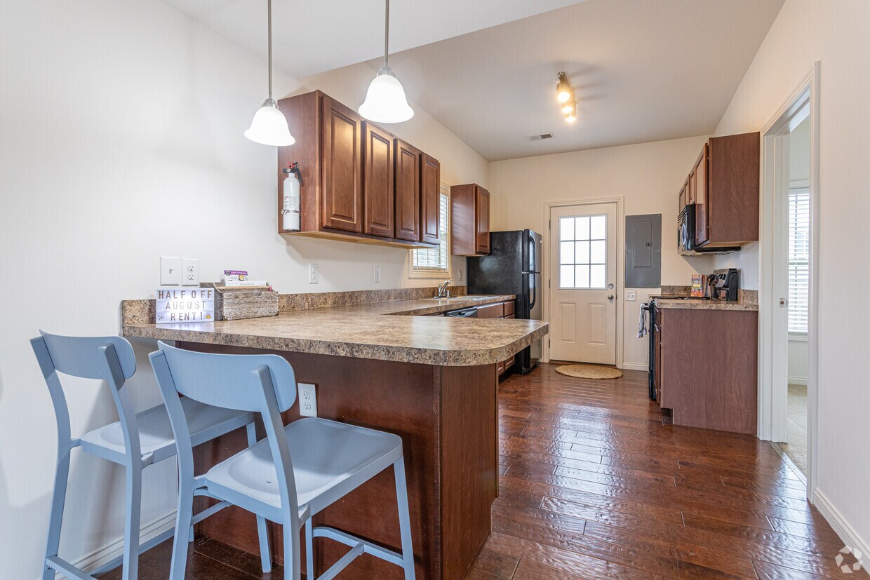 Burley Townhomes Off Campus 4 Bedroom! Apartments in Lexington, KY