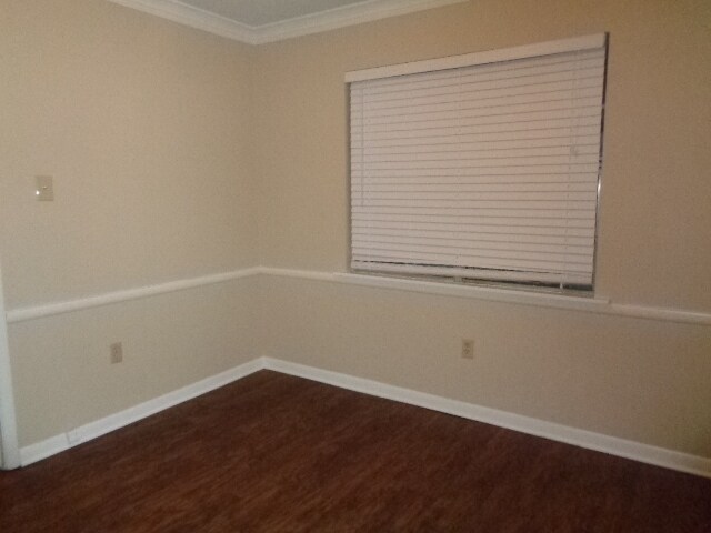 Building Photo - 5060 Whiteway Drive